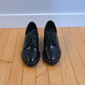 Womens Black Lace-Up Oxford Shoes